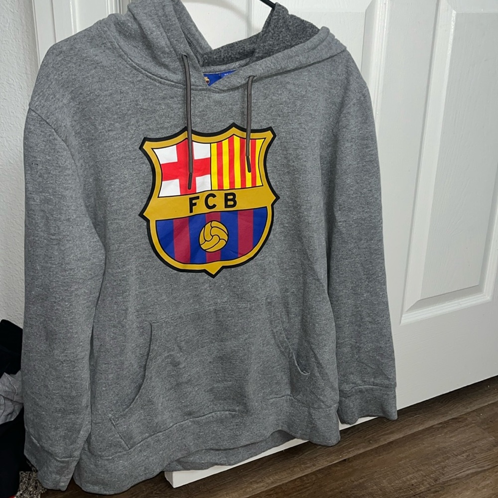 FCB sweater size medium like new condition
